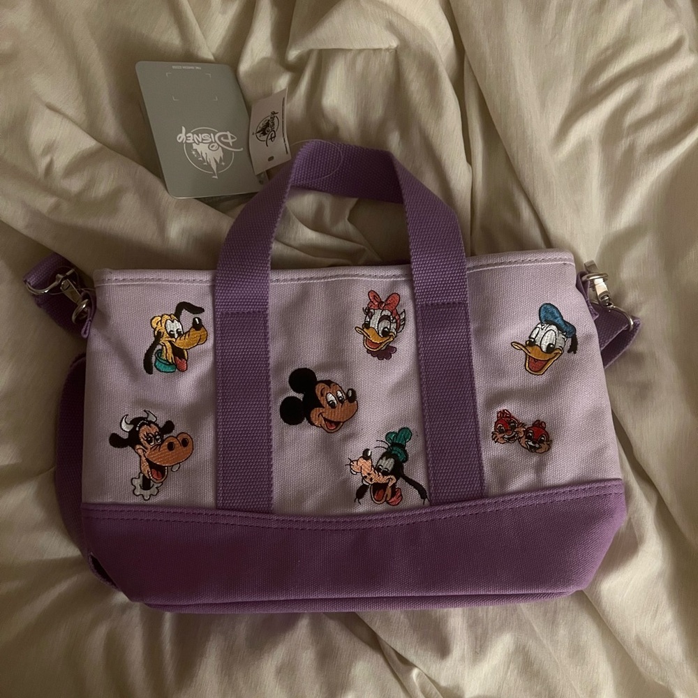 Disney purse park exclusive - Picture 2 of 3